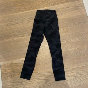 Lululemon high-rise black camo align leggings - 25 inch